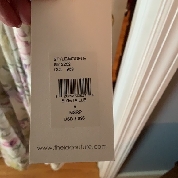 Theia cold shoulder long floral dress with slit - Picture 5 of 6